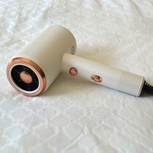 New Hand-Held Hairdryer -Perfect Condition Well Protected